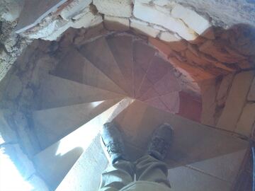 Escalier en colimaçon avec de la pierre de Champagny à Bordeaux