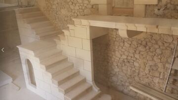 Escalier à plusieurs paliers en pierre ancienne de Frontenac à Tabanac (33580)