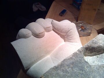 Réalisation d'une sculpture en pierre sur mesure